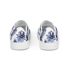 Load image into Gallery viewer, Blue Daisy Women’s slip-on canvas shoes
