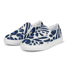 Load image into Gallery viewer, Blue Leopard Women’s slip-on canvas shoes
