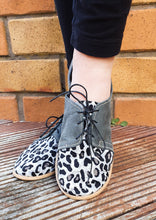 Load image into Gallery viewer, Grey Leopard Vellies
